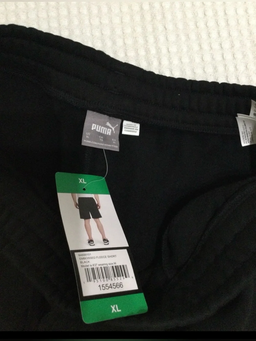 New Puma Sweatpants Shorts drawstring and side pockets size XL Black